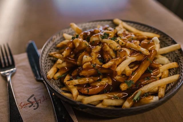 POUTINE