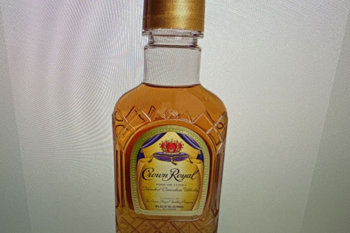 Crown Royal (1 x 200 ml)