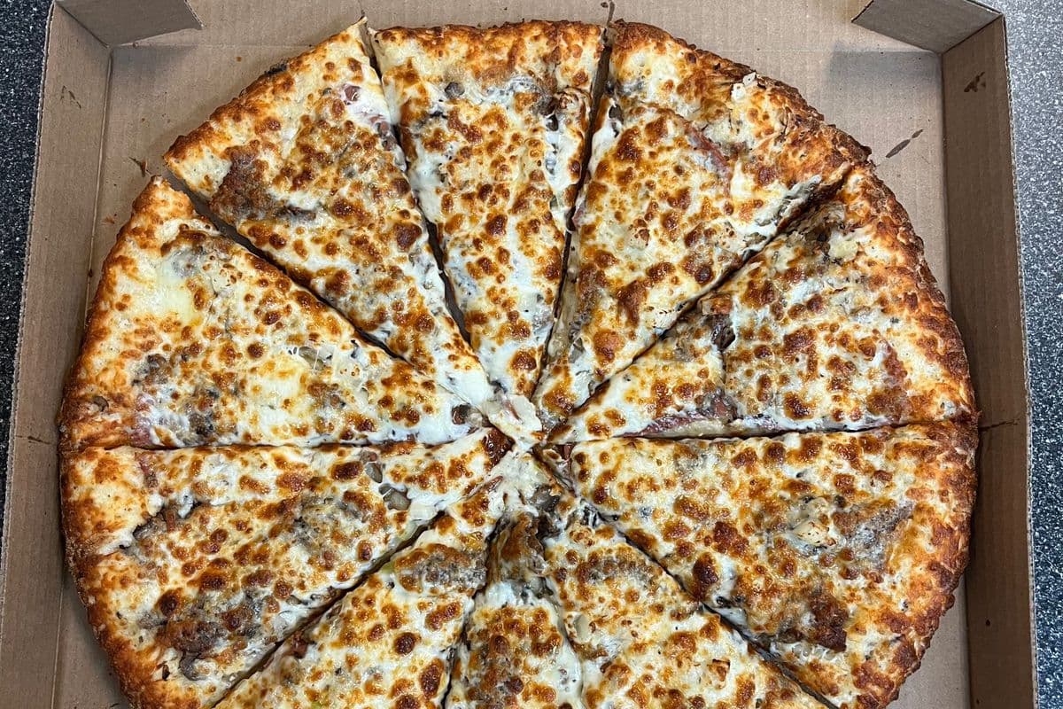 18" Maple Pizza (Signature)