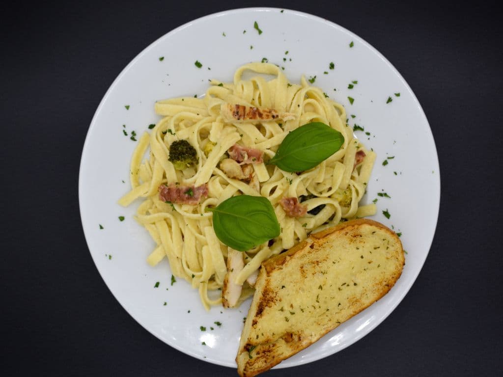 FETTUCCINE ALFREDO
