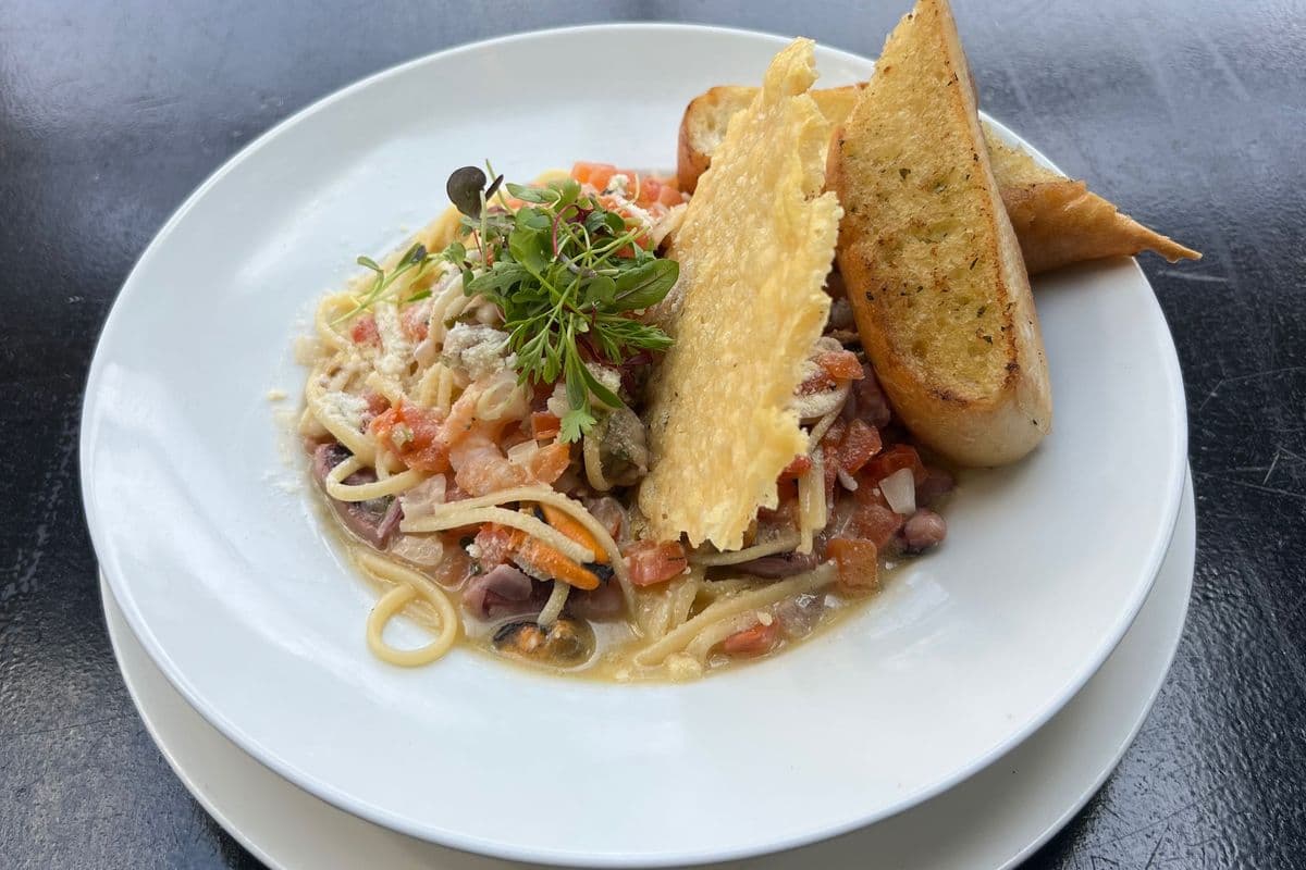 SEAFOOD PASTA