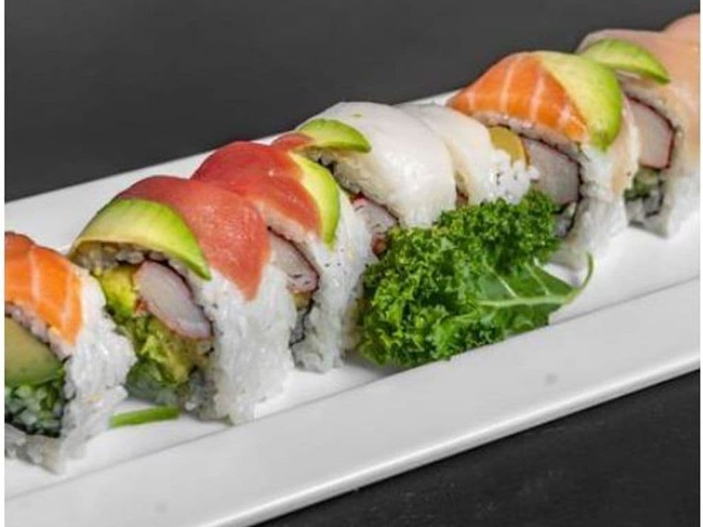 Rainbow Roll ( 8 pieces )