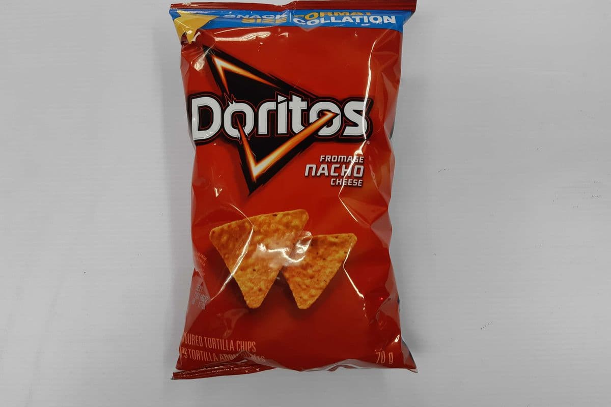 Doritos Nacho Tortilla Chips (235 g)