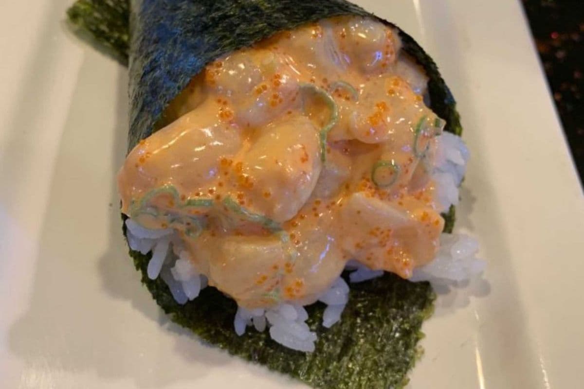 Crazy Scallop Hand Roll