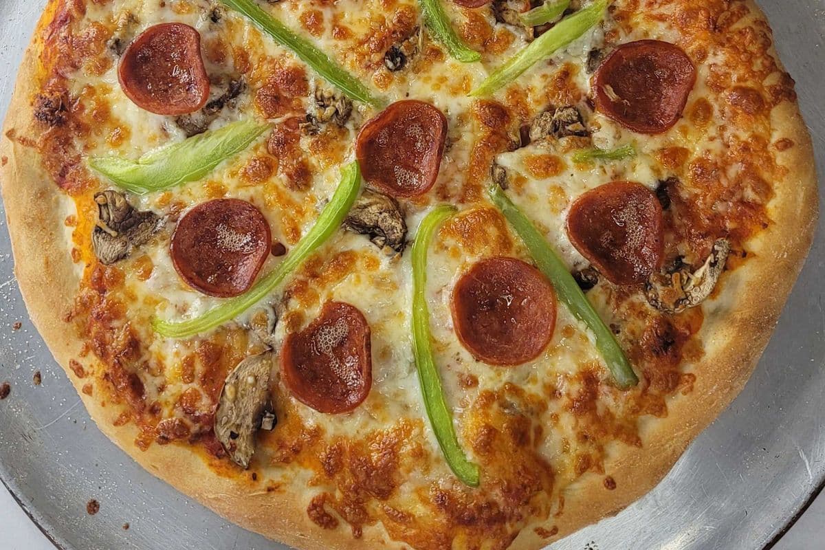 Petite pizza toute garnie / Small All Dressed Pizza