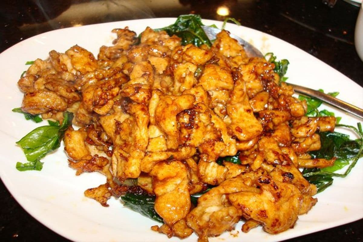 Chicken with Hot Pepper and Garlic Sauce 川椒鸡