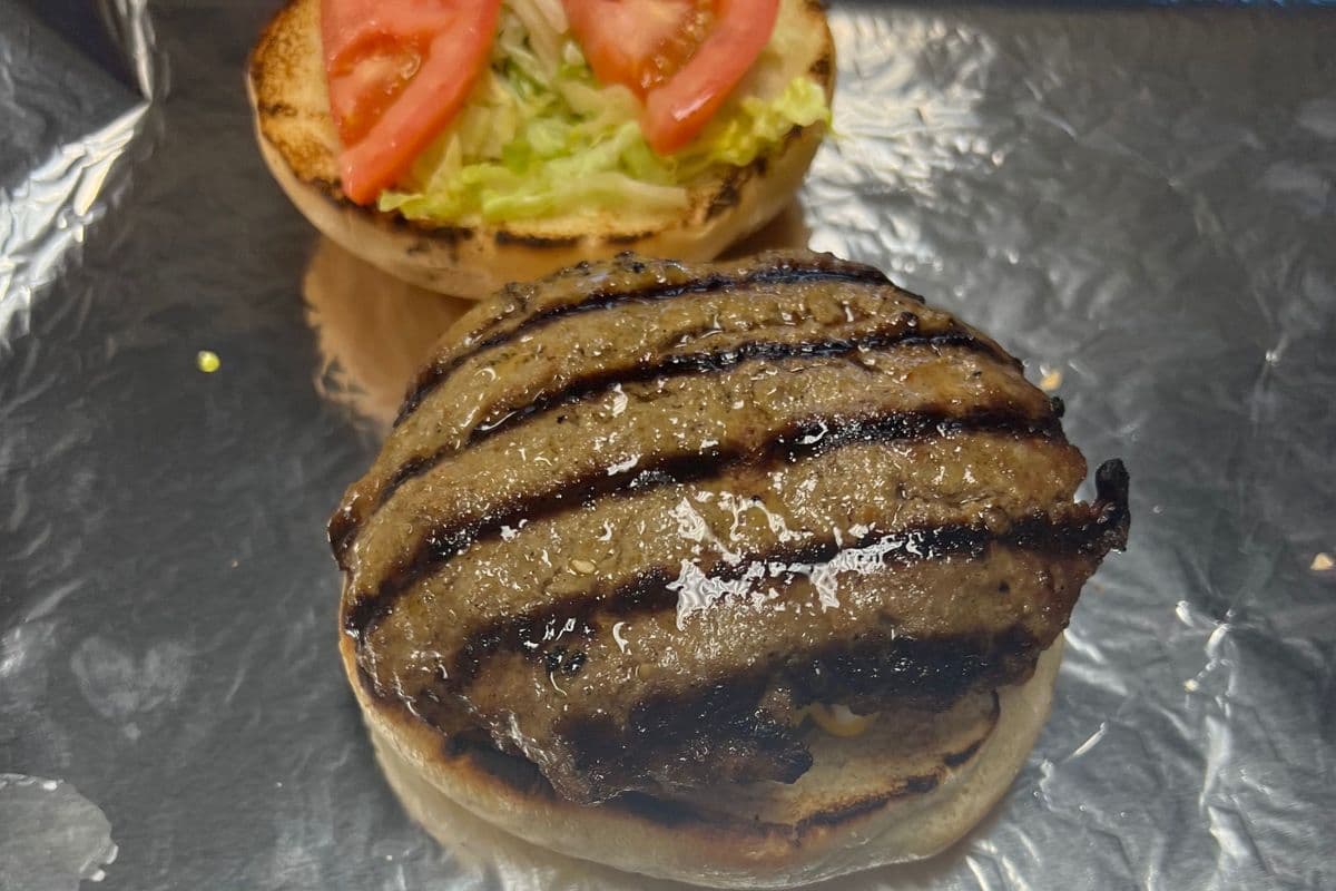 Home Burger (7oz)