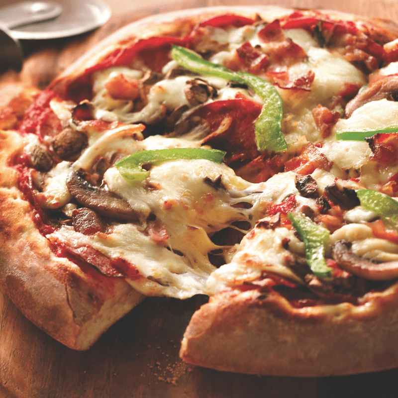 Grande (14 po) pizza Internationale / Large (14 inch) International pizza