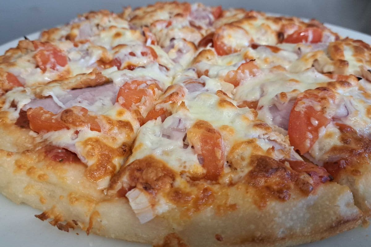 12" Traditional Rooster Pizza