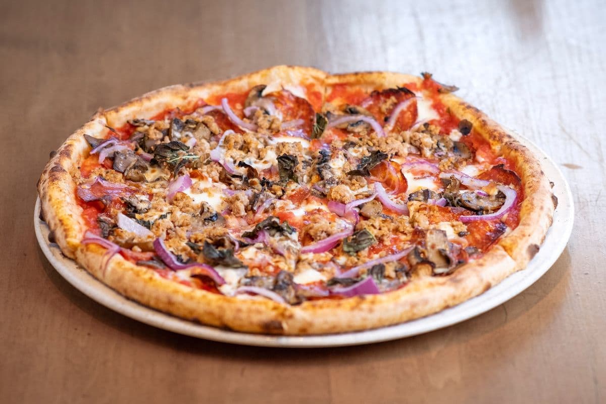 15"+ Grande Abruzzo Pizza