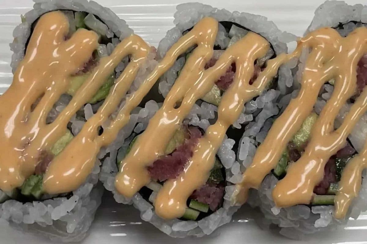 Spicy Tuna Roll (6 pcs)