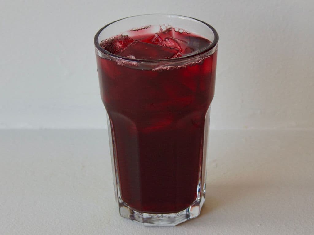 iced berry lemonade