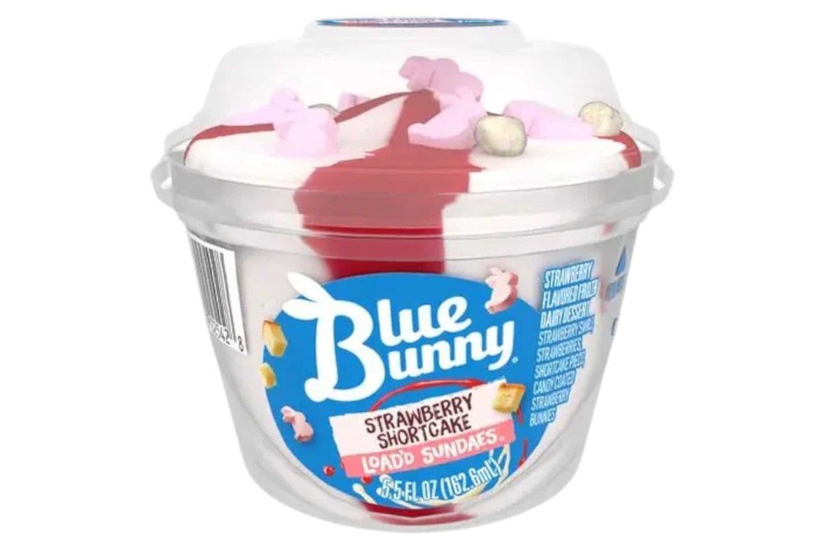 Blue Bunny Strawberry Short Cake Loaded Sundae (117gm) (320 Cal)