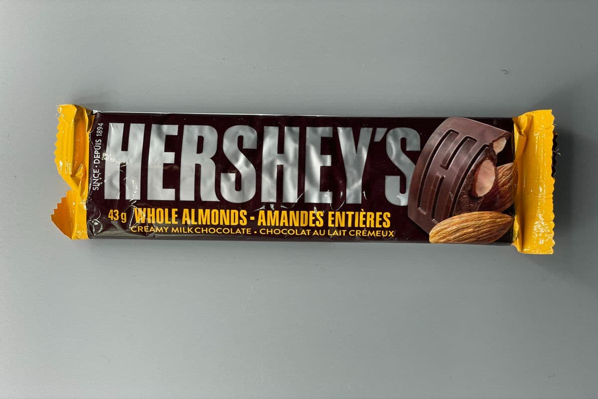 Hershey's Whole Almond (43 g)