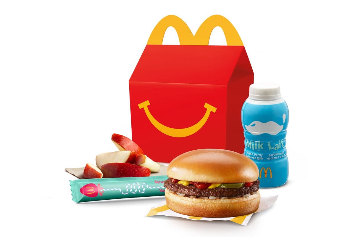 Happy Meal Hamburger with Apple Slices [300-410 Cals]