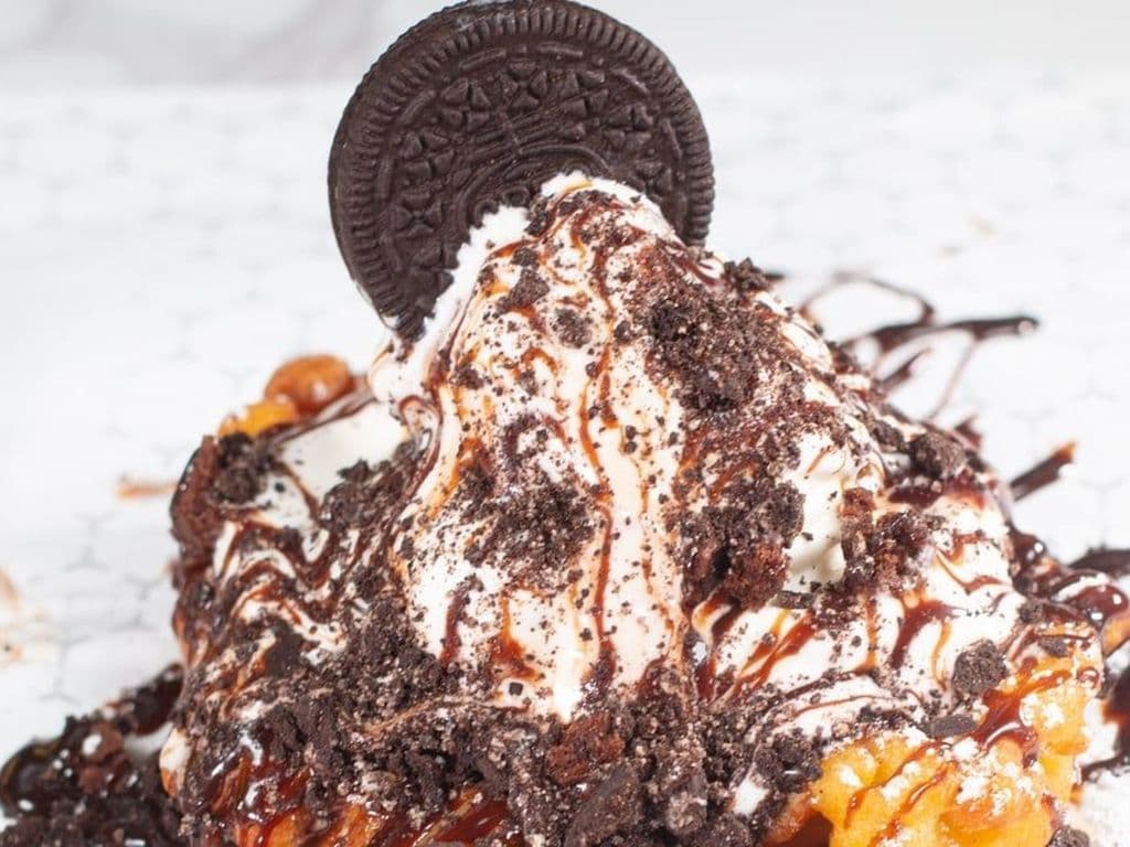 Funnel Cake (Eggless)