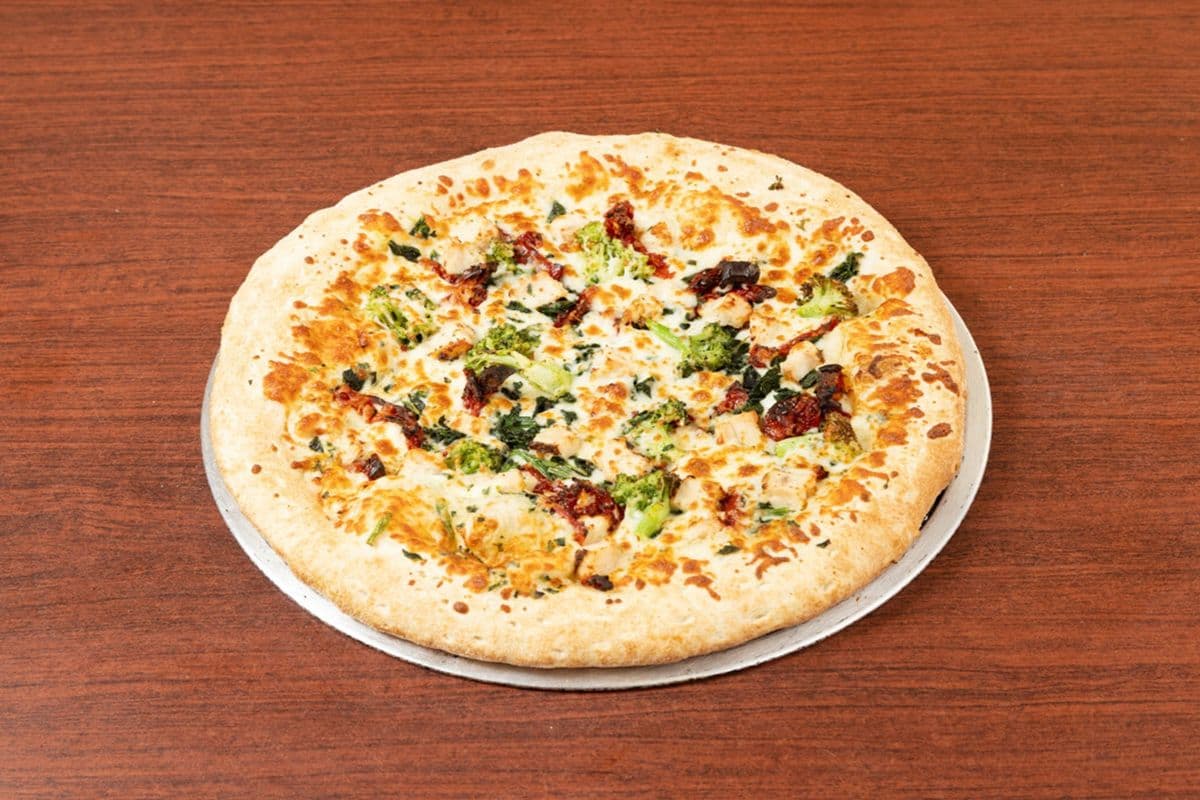 Medium White Pizza
