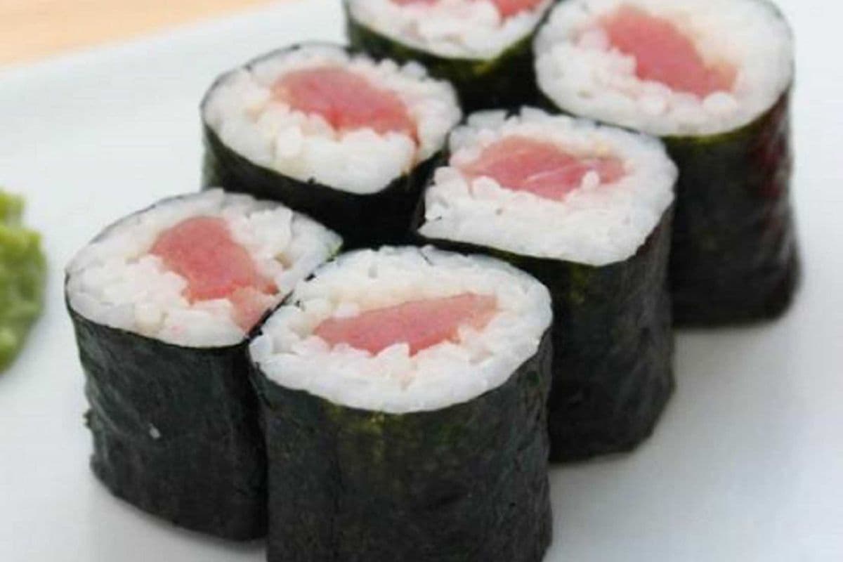Tuna Roll (6 pcs)