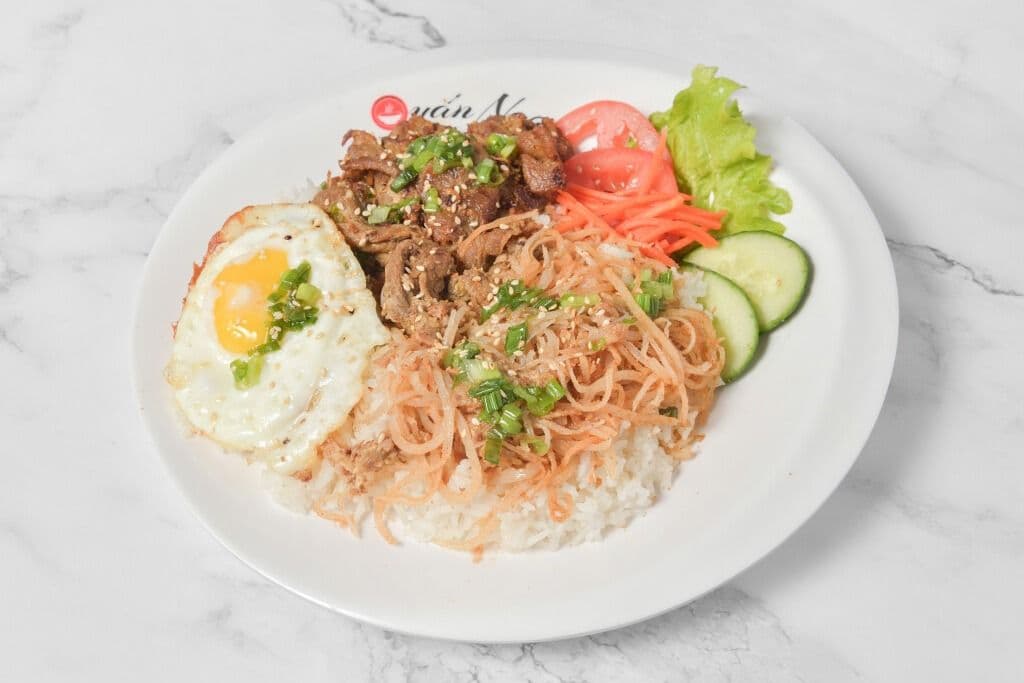 E4. Grilled Pork and Shredded Pork Skin Rice