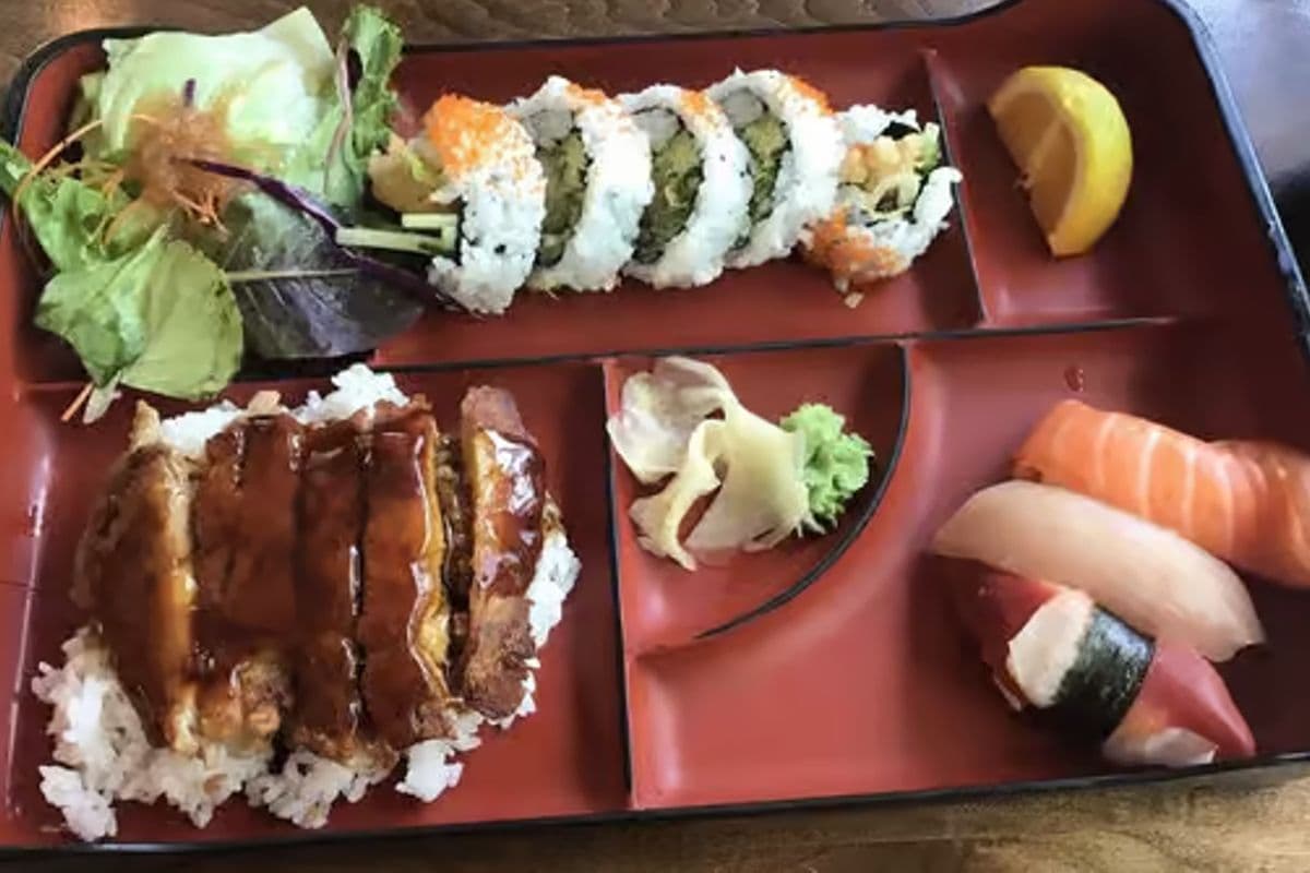 168. Nigiri Bento Box