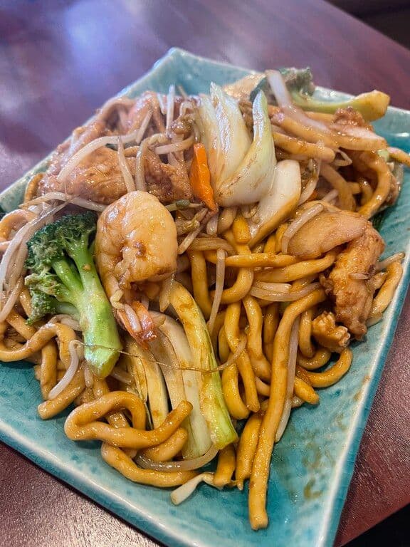 36. Nouilles molles sauté de Shanghai / 36. Soft Shanghai Fried Noodles
