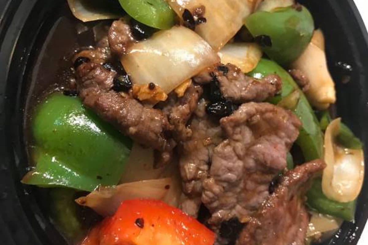40E. Boeuf avec poivrons verts et sauce aux haricots noirs / Beef with Green Peppers and Black Bean Sauce
