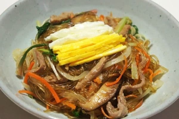 27. Nouille de patate avec des légumes (Vegetarien) / Stir-fried Potato Noodles and Vegetables