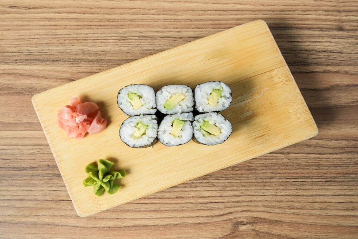 Avocado Maki (6 pcs)