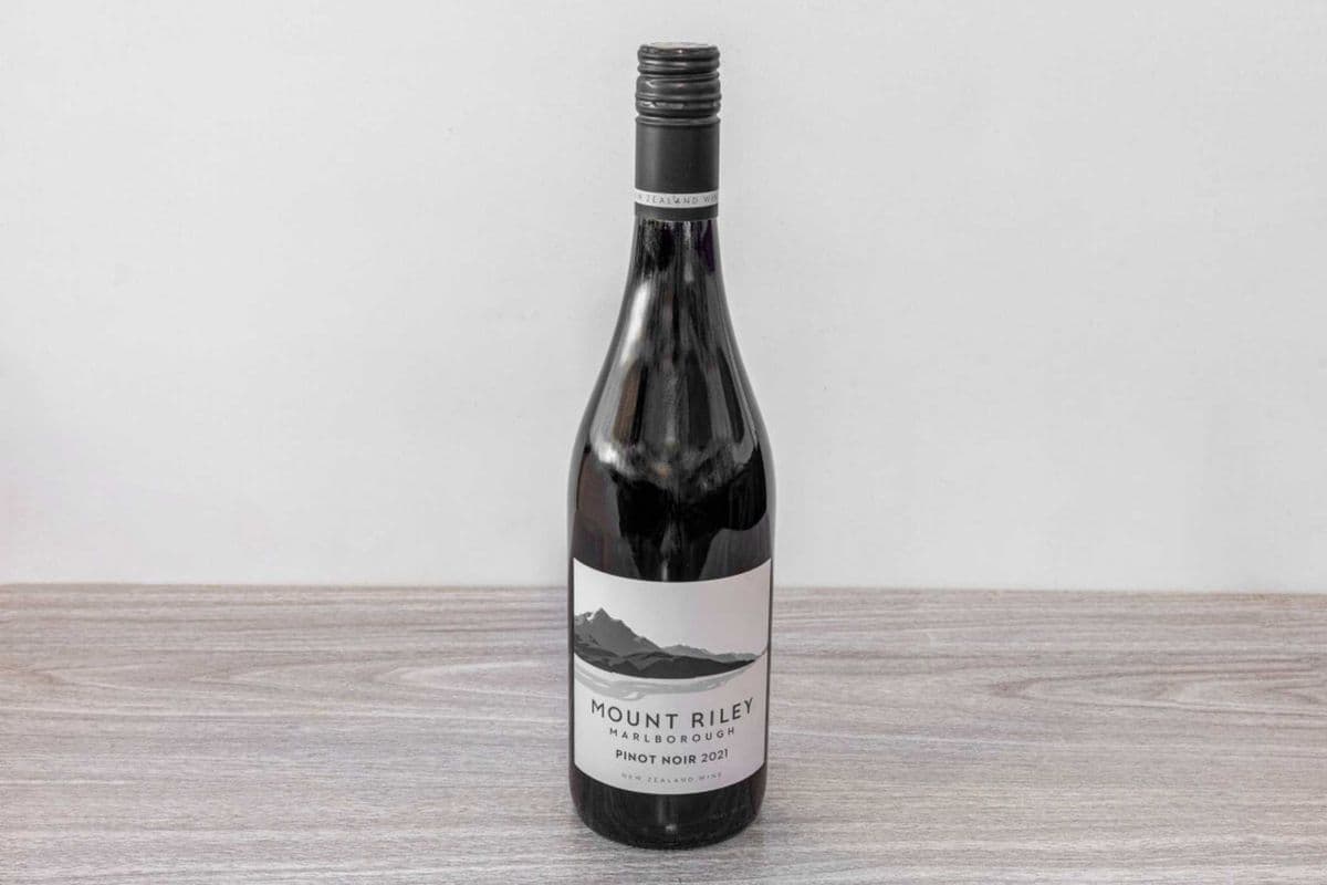 Mount Riley Pinot Noir (1 x 750 ml bottle)
