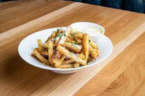 TRUFFLE PARMIGIANO FRIES