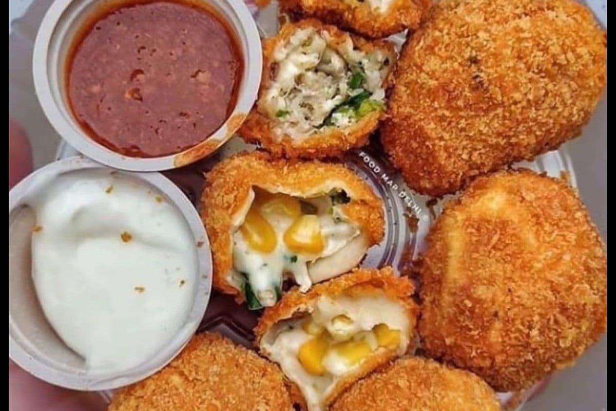Kurkure (Crispy) Paneer Momos