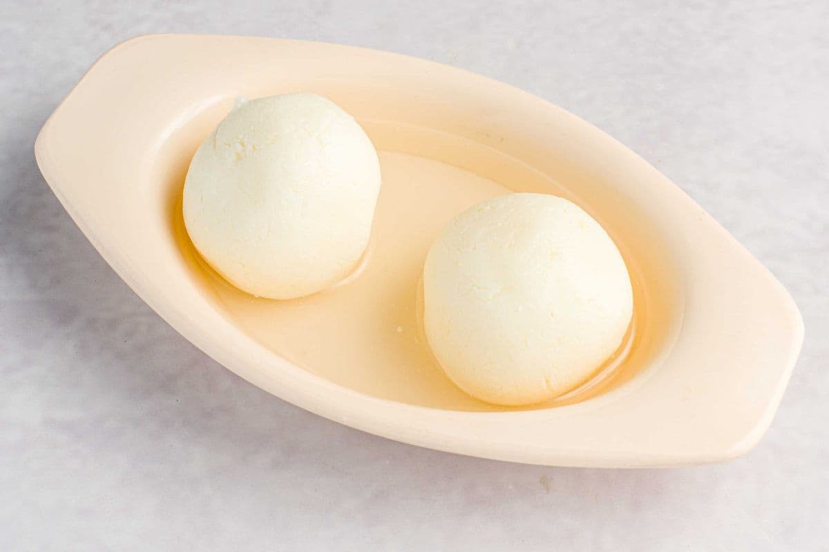 Bengali Rasgulla (2 pcs)