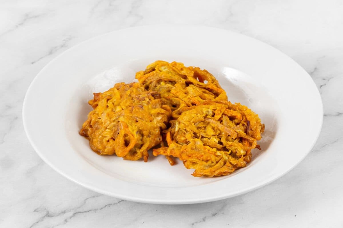2. Pakora (3-4 pcs)