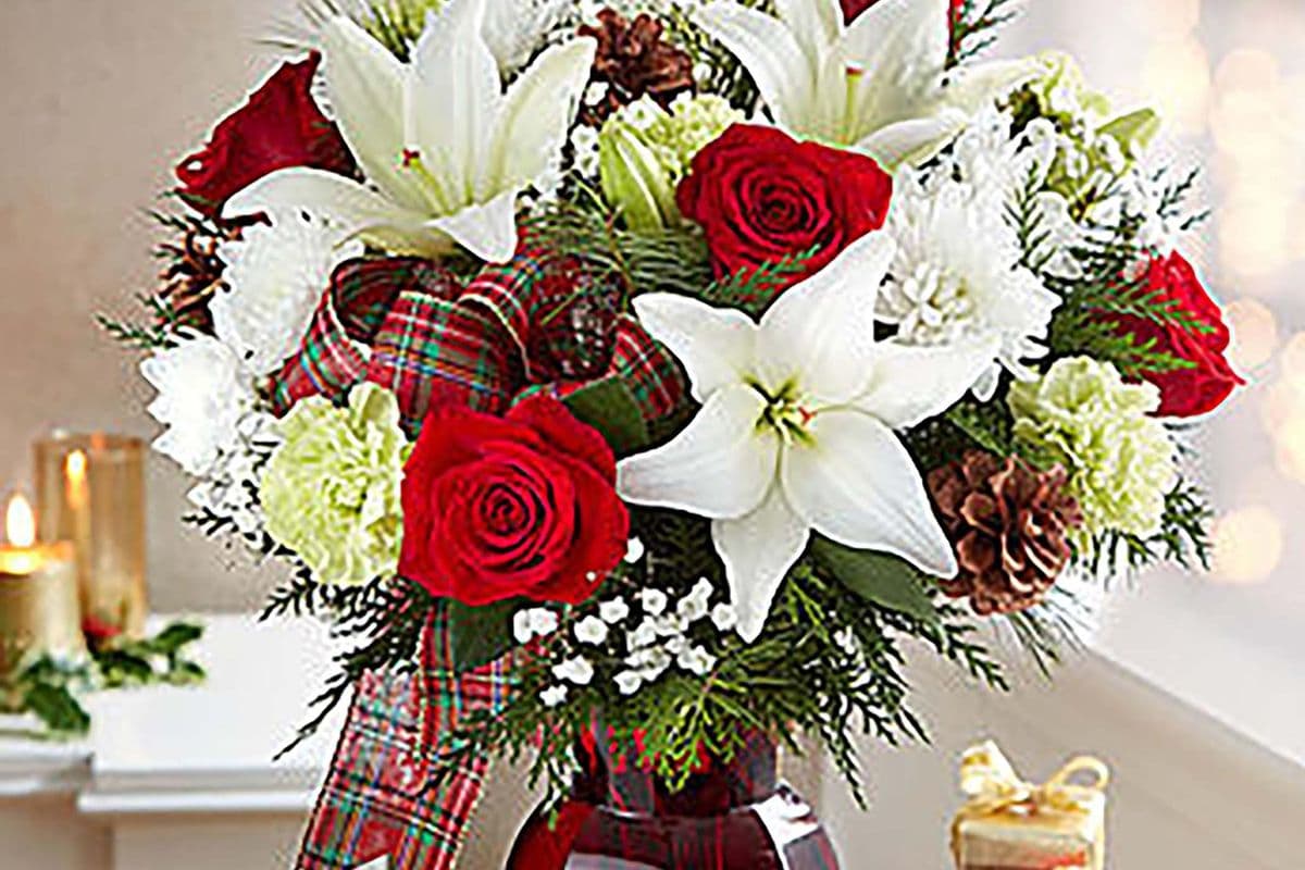 Holiday Tiding Bouquet