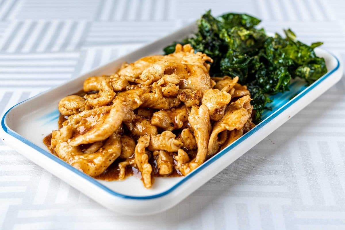 504-Poulet sauce aux poivres avec épinard croustillant 川椒雞
