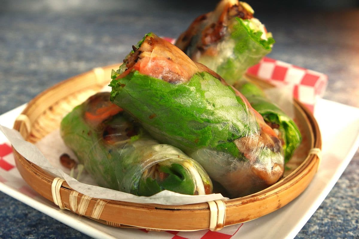4. Lemongrass Chicken Salad Rolls (2 rolls)