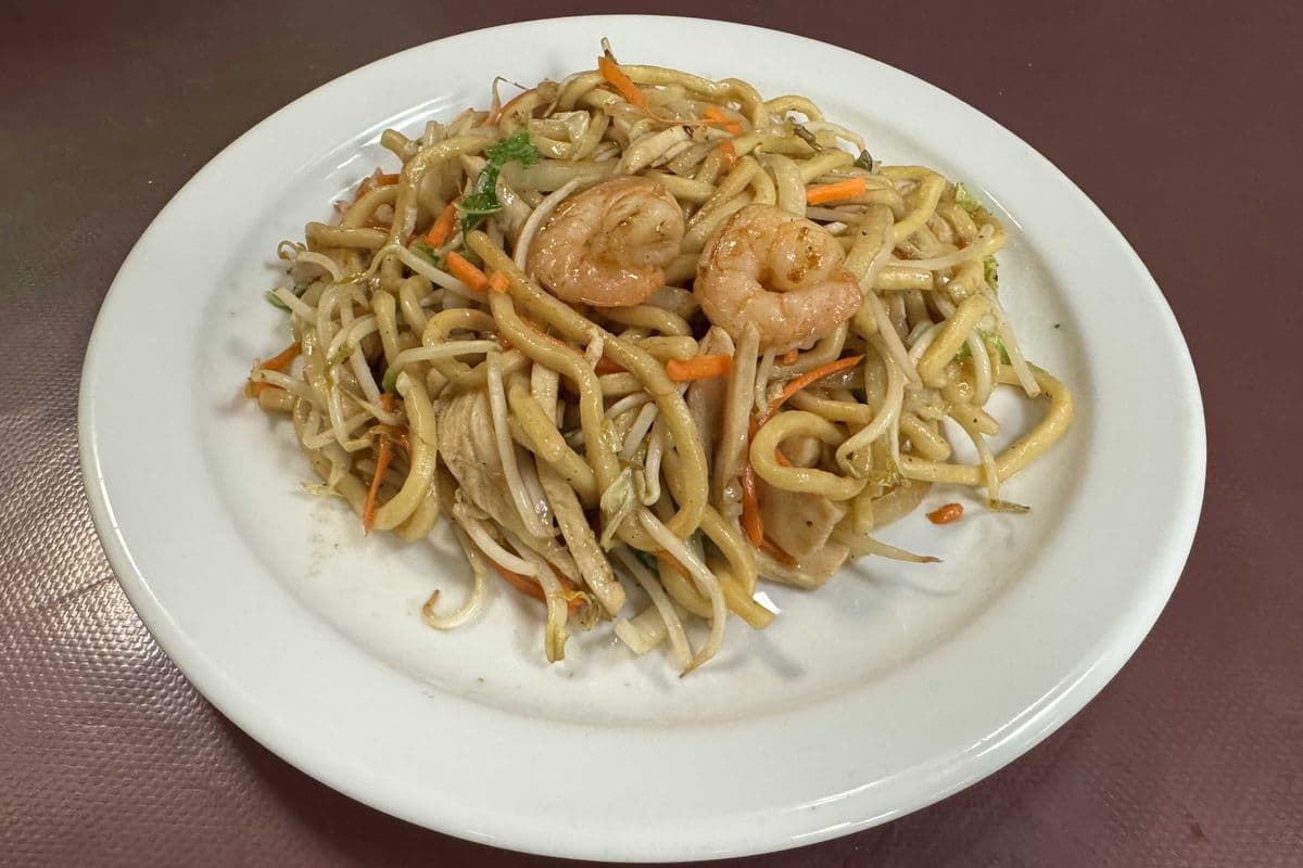 58. Shanghai Noodle (Chicken and Shrimp)
