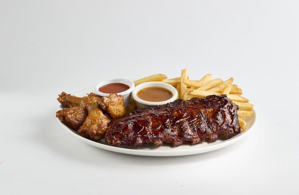 Combo ailes de poulet et demi côtes-levées / Combo chicken wings & half ribs rack