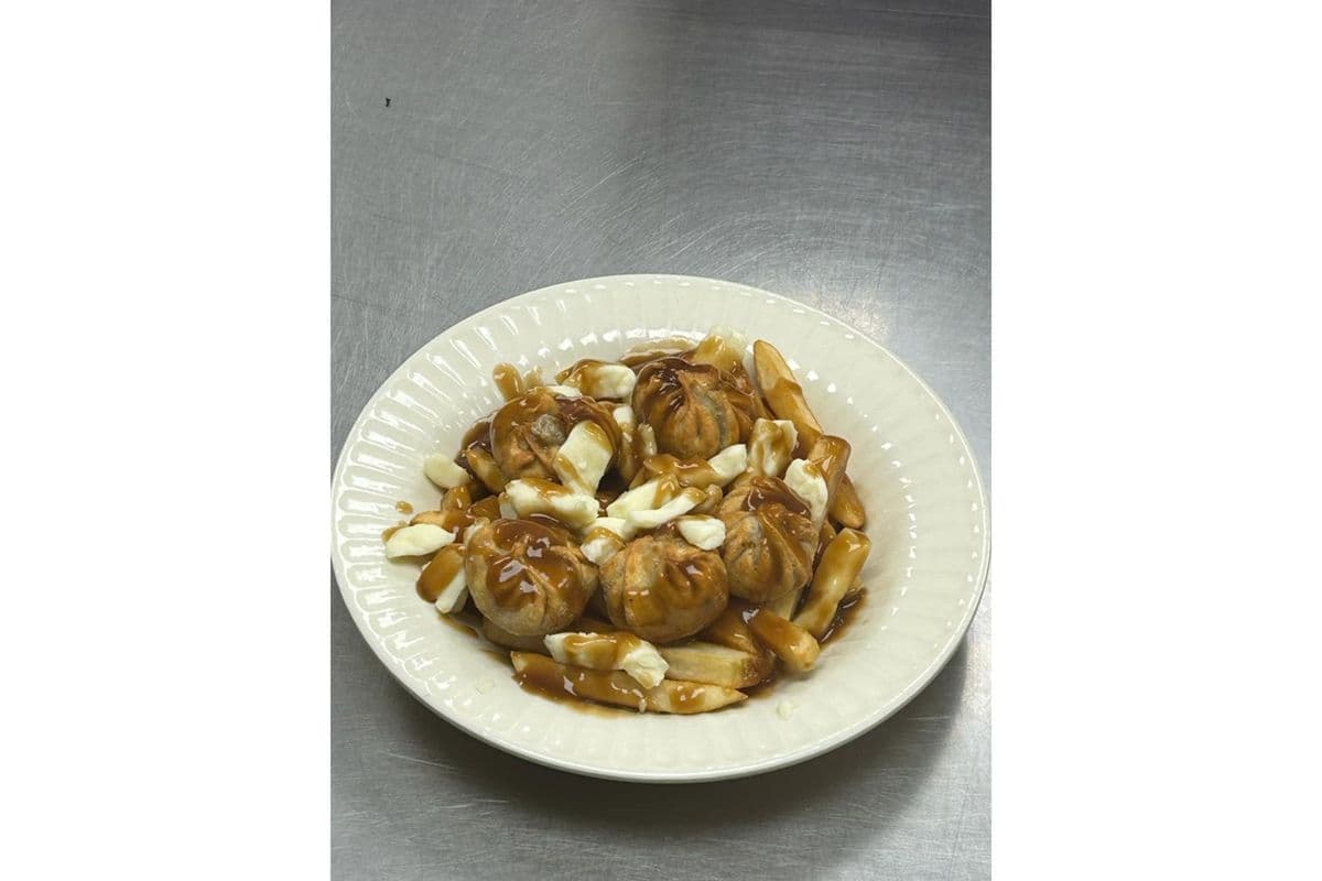 Momo Poutine