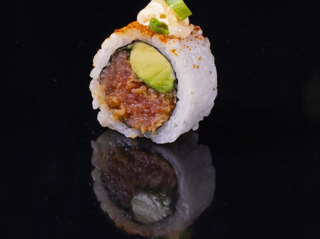 Spicy Tuna Crunch Roll (8pc)