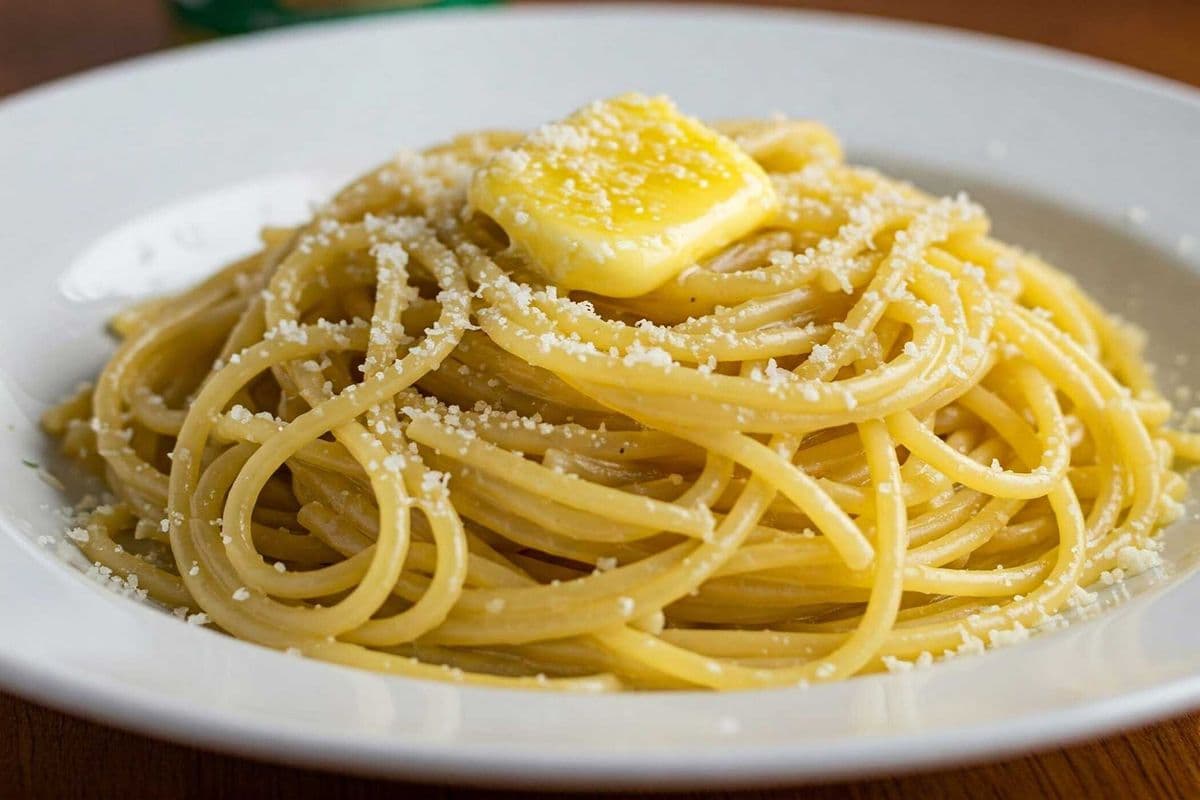 Buttered Spaghetti (34oz)