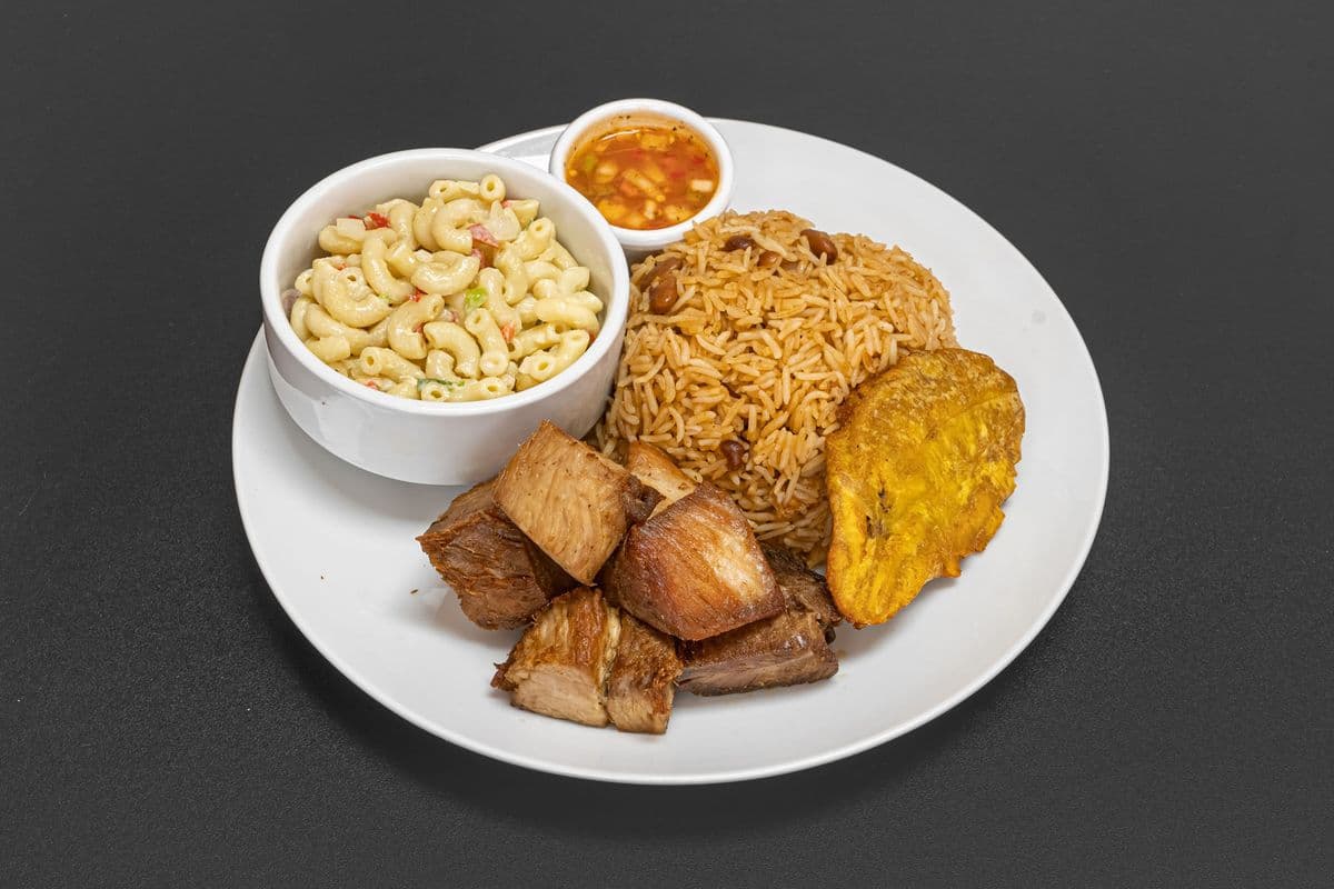 6. Repas griot / Fried Pork Meal