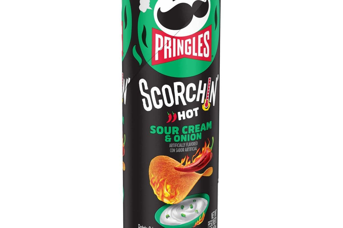 Pringles Scorchin Creme Sur Onion (156 g)
