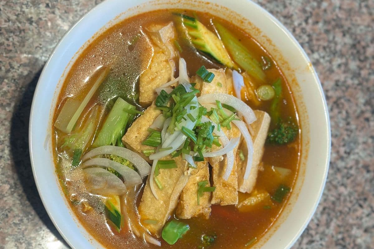 S4. Soup Tom Yum Tofu
