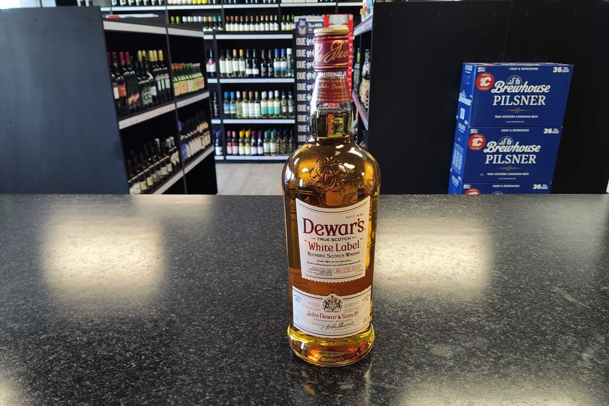 Dewar's - White Label (1 x 1.14L Bottle)