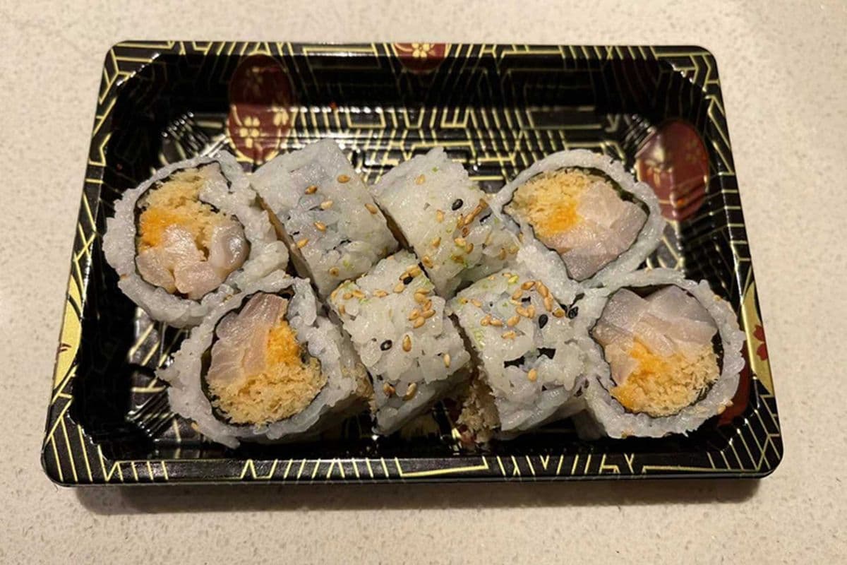 055 Spicy Snapper Meat Roll (8 pcs)