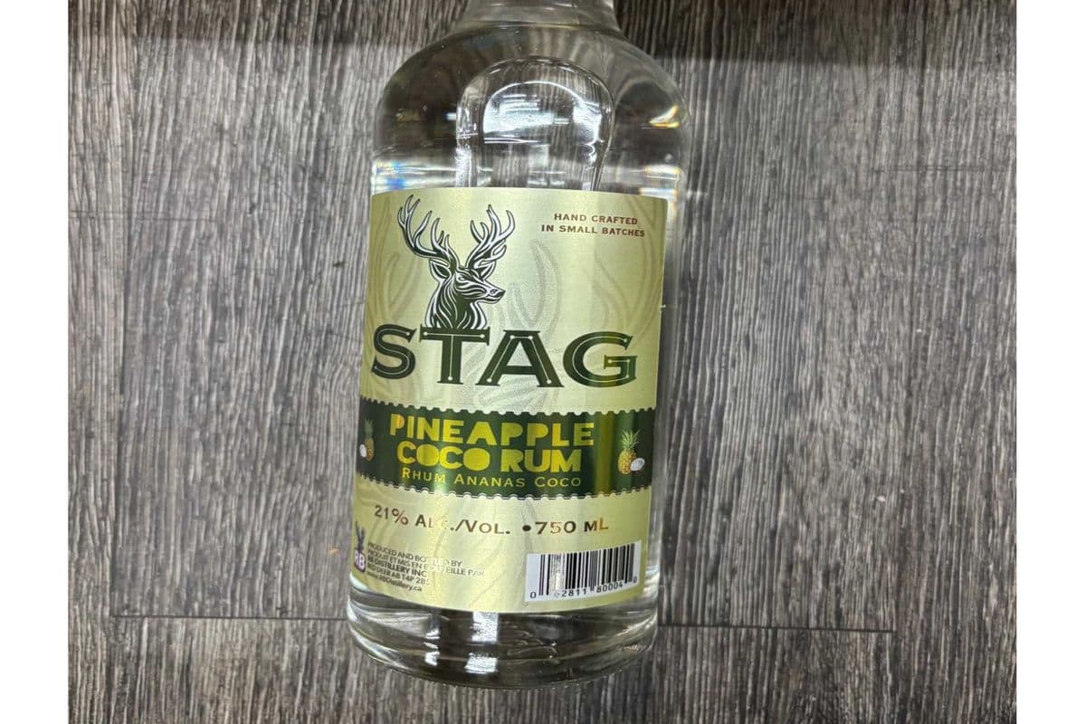 STAG PINEAPPLE COCO RUM 750ML (1 x 750 ML )