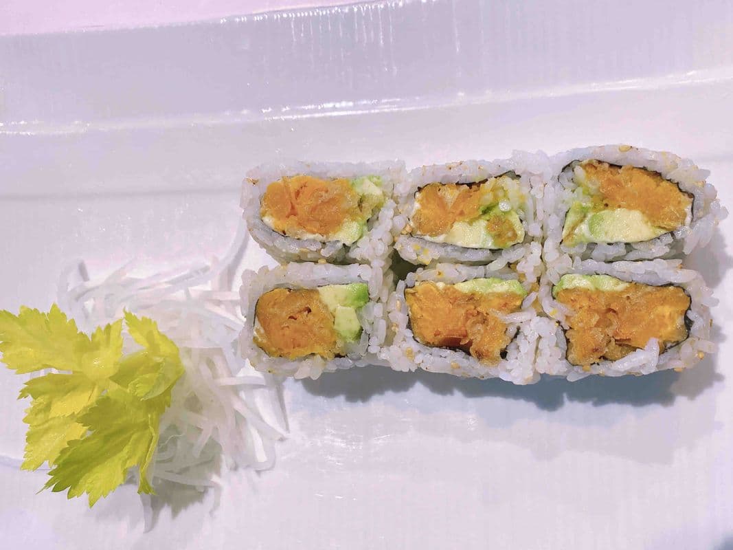 Yam Tempura And Avocado Roll / R29 Rouleau Tempura À La Patate Douce Et Avocat
