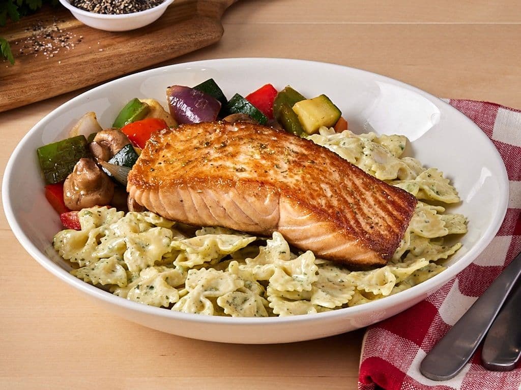Baked Salmon Alfr-esto Bowl