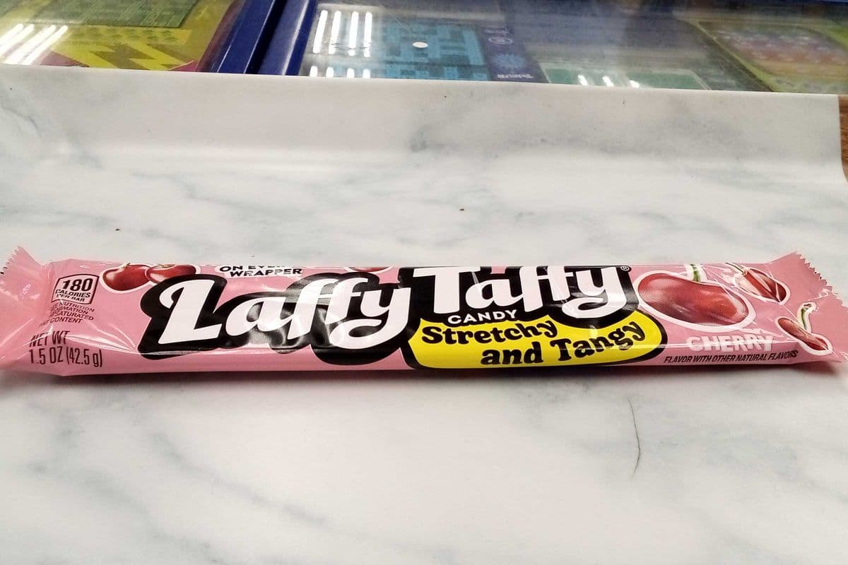 Laffy Taffy Cherry (42.5 g)
